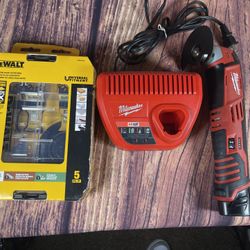 Milwaukee m12 12v lithium ion cordless oscillating multi tool
