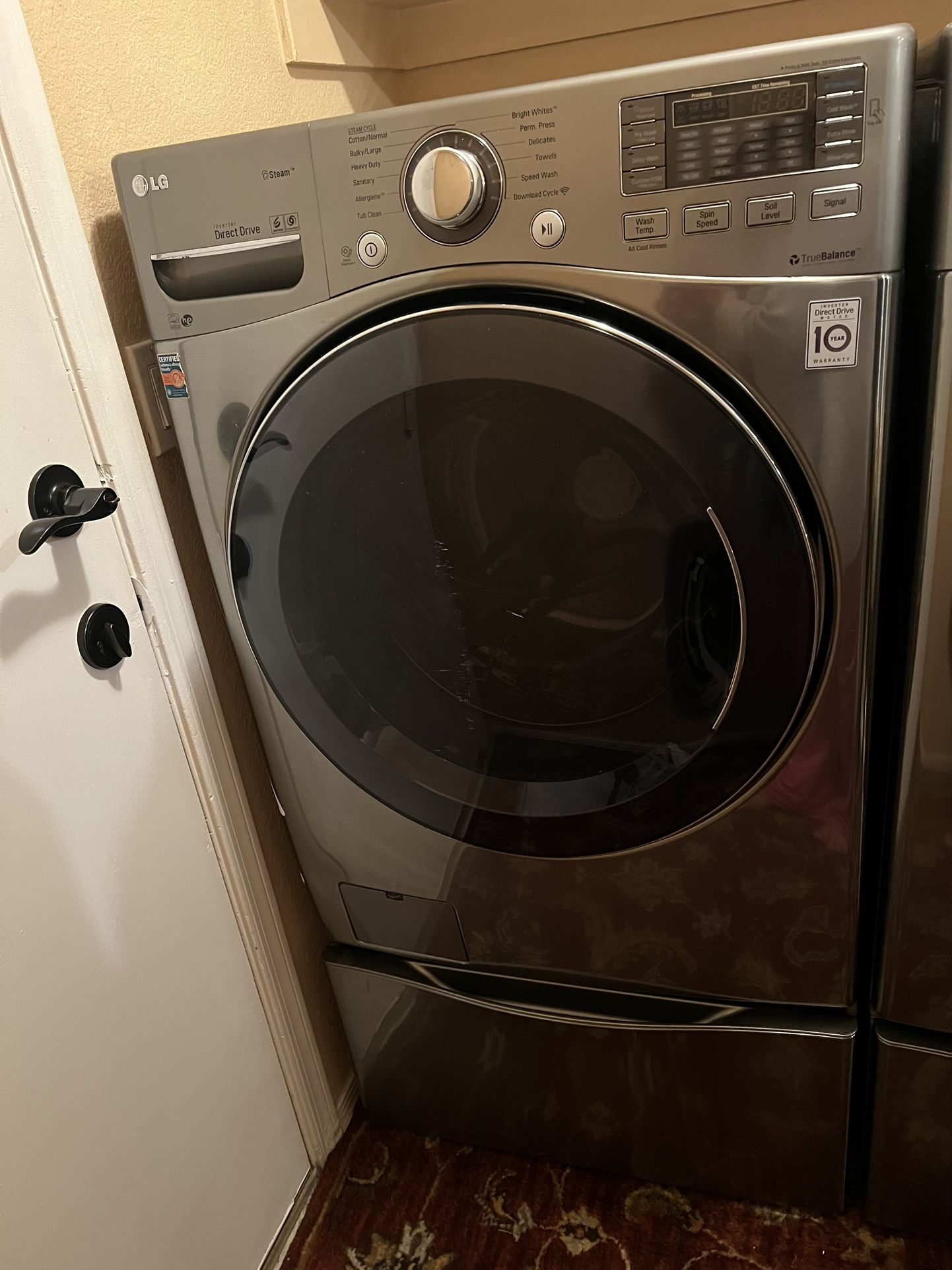 LG washer And Dryer