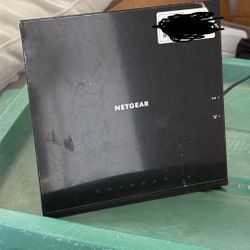 NETGEAR AC1600 WiFi cable modem router