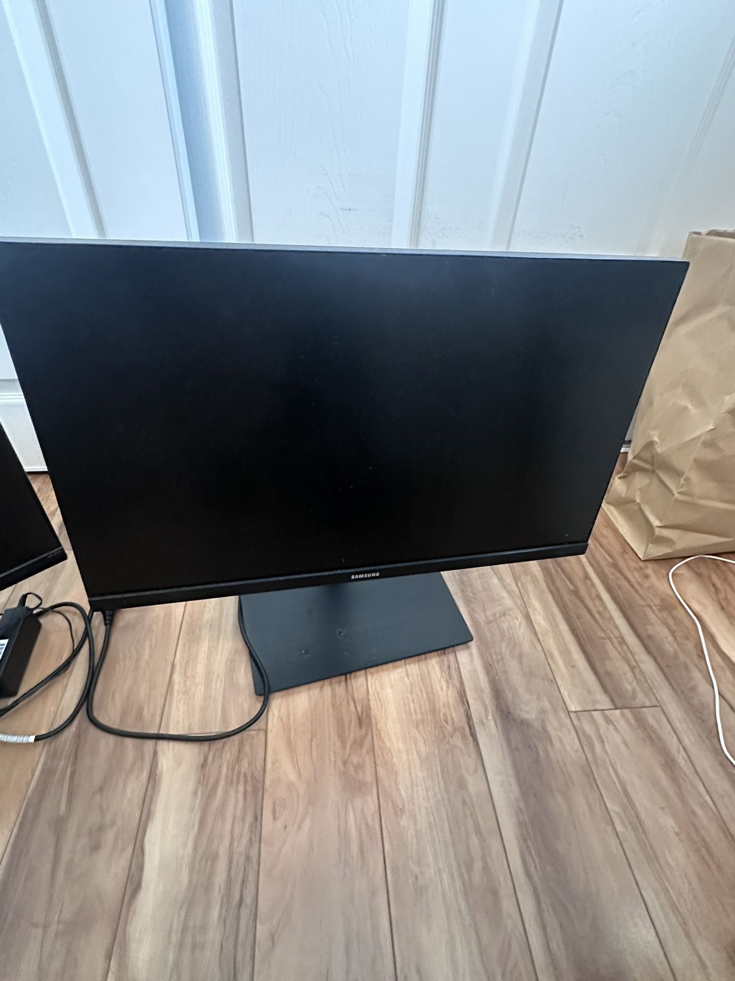 Two Samsung Monitor 24 inch