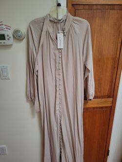 Maxi dresses long sleeve for women size medium pick up only