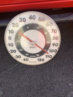 vintage Ohio Thermometer Co. "Jumbo Dial" thermometer. .The thermometer features both Fahrenheit and Celsius scales on its face.