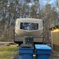 Rock wood Camper 31 Foot Long