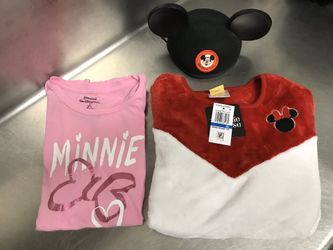 Disney Girls’ Minnie Mouse Fleece & T-Shirt & Mickey Mouse Hat Bundle