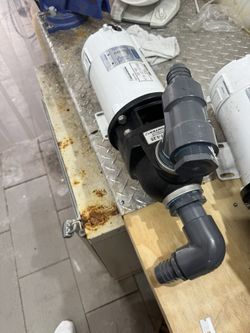 Head Hunter Boat Pump