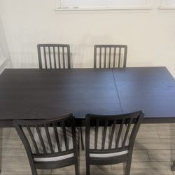IKEA Extendable Dining Table With 4 Chairs
