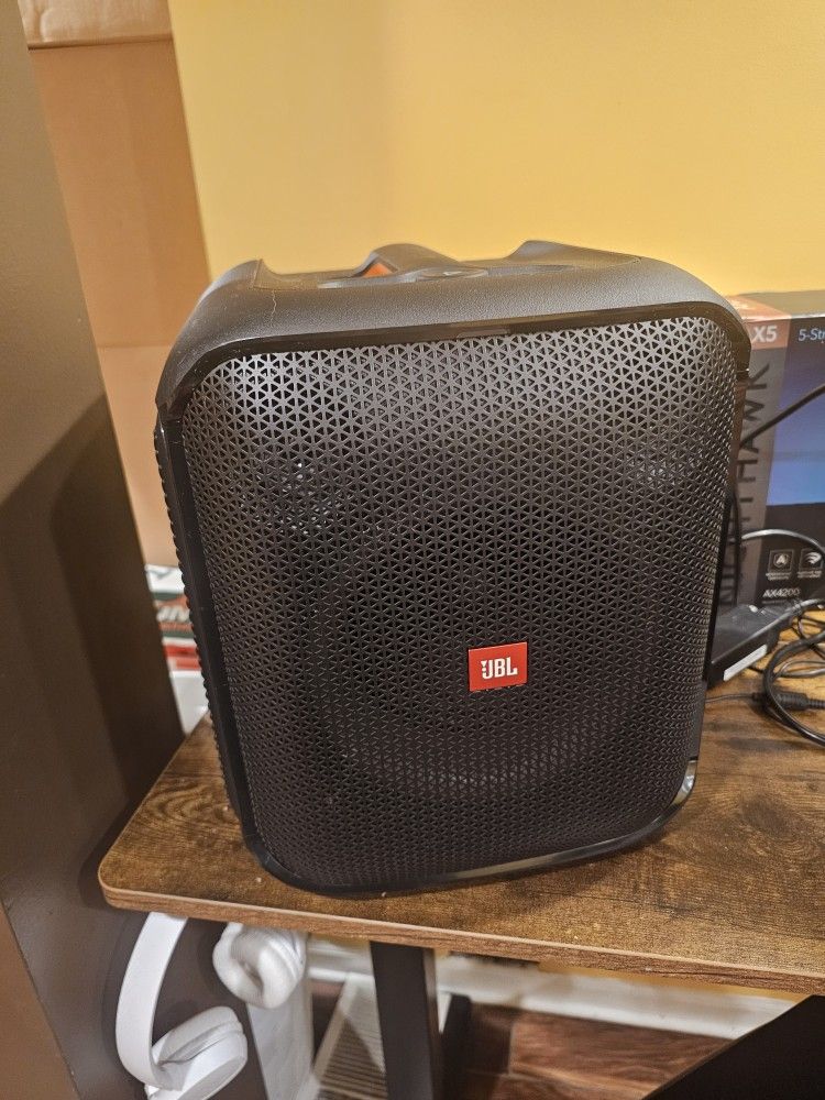 JBL PARTYBOX ENCORE Essential 
