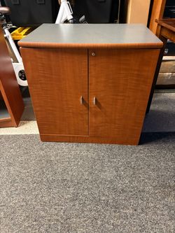 Storage cabinet