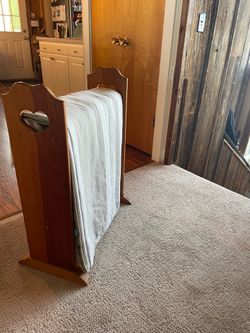Wooden quilt rack