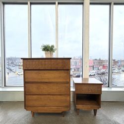 Vintage Midcentury Modern Minimalist Brown Wood Dresser Chest Of Draws Nightstand 