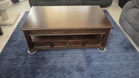 Ashley Coffee Table W28 X L47