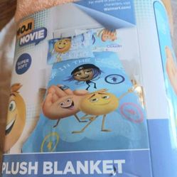Plush Emjio Movie Blanket New