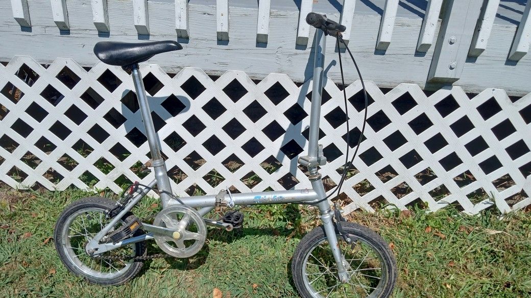 Single Speed 14-in Folding Bike Ready To Ride