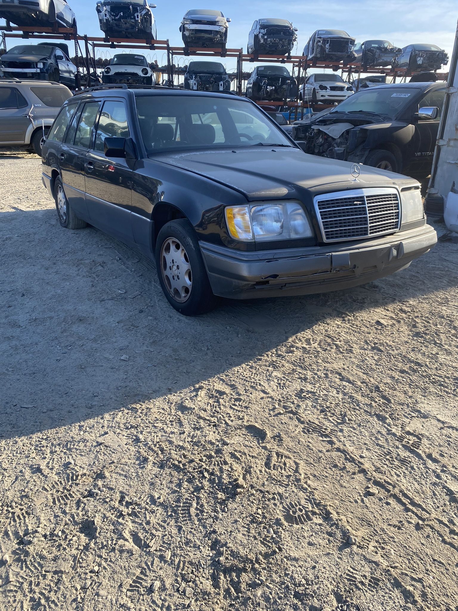 Auto Parts Mercedes E320