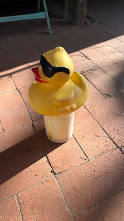 Duck Chlorine Floating Pool Dispenser