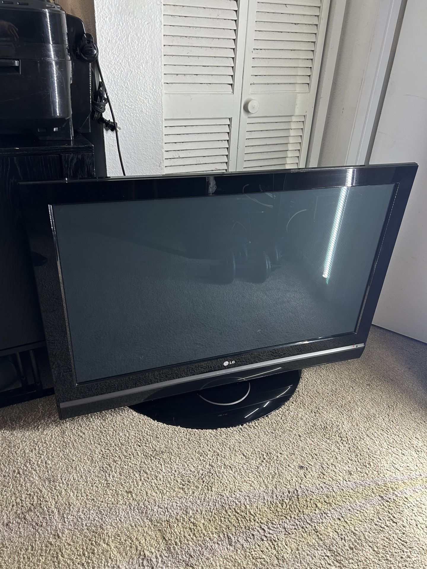 LG 42” Tv