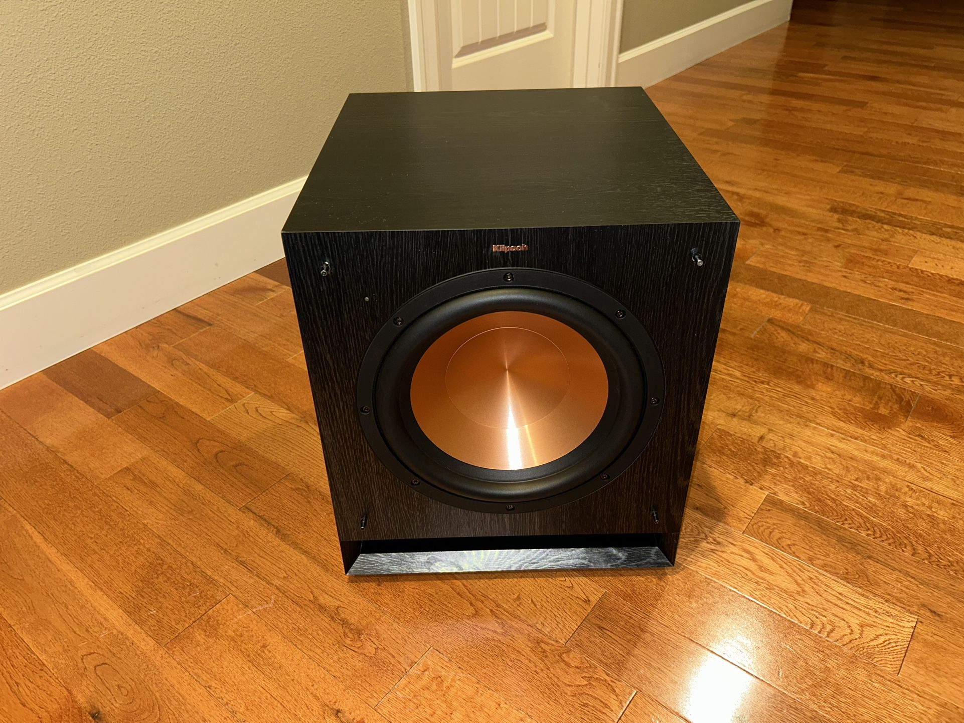Klipsch SLP-100 powered subwoofer