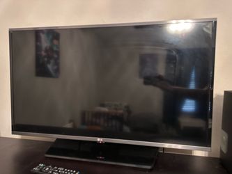 40-inch LG Full HD (1080p) LED TV
