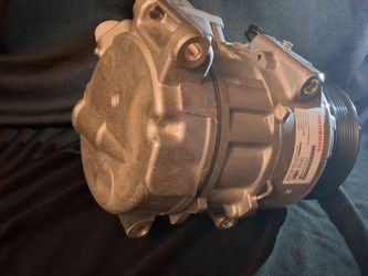 2008 -2010 Toyota Highlander a/c compressor with clutch