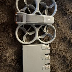 DJI AVATA 2 Cracked frame + New Batteries