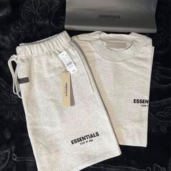 Fear of God Essentials T-shirt and Shorts Set