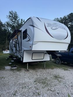 Selling our 2018 Heartland Pioneer 322 Fifth Wheel 💲 Ready To Go | Clean Title | Everything Works Great 💲
