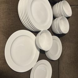 Better Homes & Gardens White Dinnerware Set – 21 Pieces