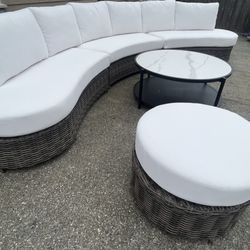 EXTRA LARGE OUTDOOR SECTIONAL SUNBRELLA CUSHIONS INCLUDED 