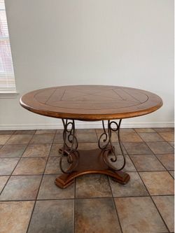 Round Dining Table