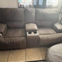Sofa recliner usb port $150
