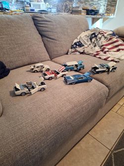 Die cast collectible carfunctioning hood trunk lead https://offerup.com/redirect/?o=ZG9vcnMuRXQ= cetera