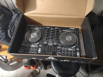 Roland Dj202