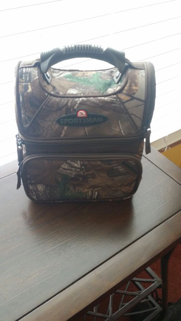 Nueva lonchera camuflajeada msrca sportsman con 3 conpartimientos
