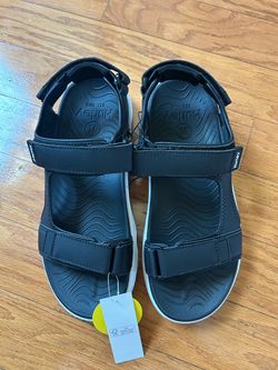 NWT Hurley men’s sandals size 8