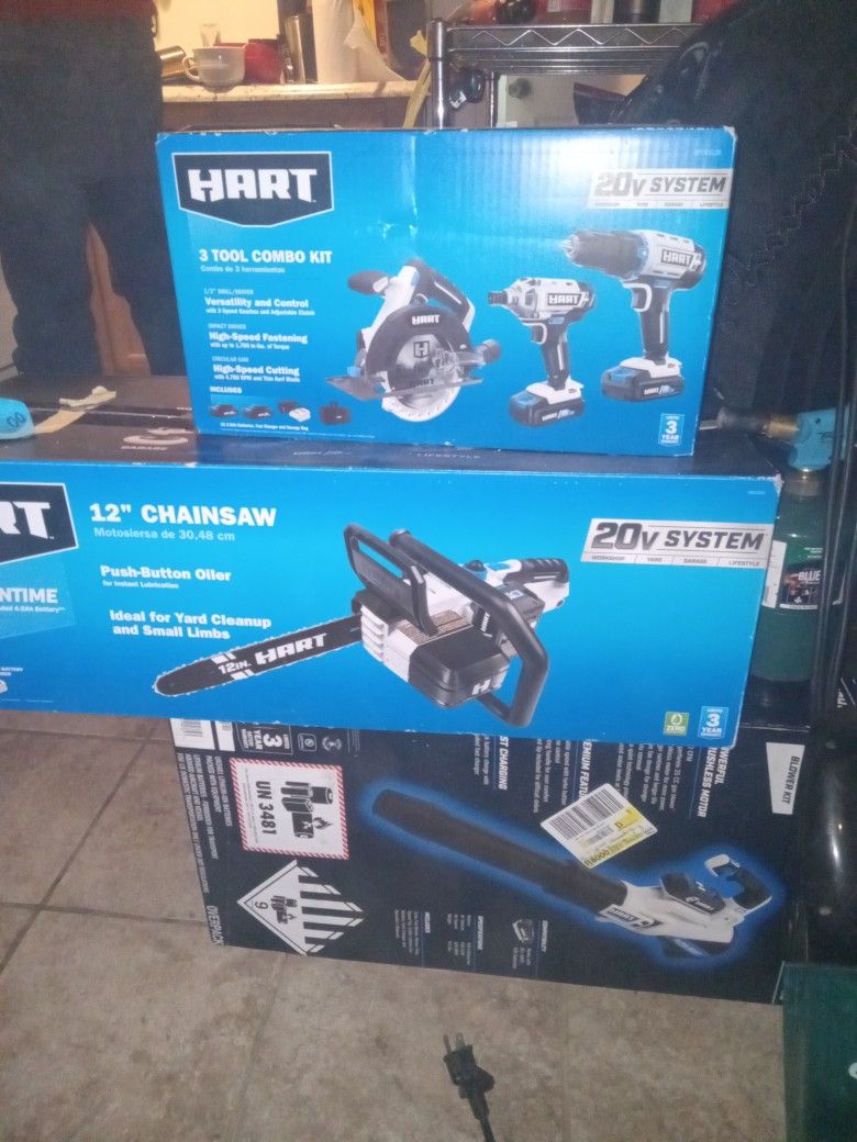 Hart 20v Brushless 3 Tool Combo Set And A 40v Brushless Hart Blower Also 12 Inch Chainsaw 20v System Everything For $450