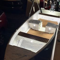 14’ Skiff with Yamaha 25Hp 2 Stroke ;Trailer Included 