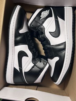 Jordan 1 Mids