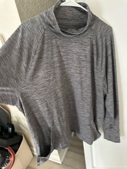Women’s ninewest sweater $2