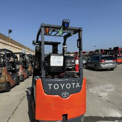 2019 Toyota forklift 5000LB electric