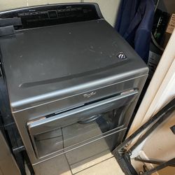 Whirlpool Washer And Dryer 