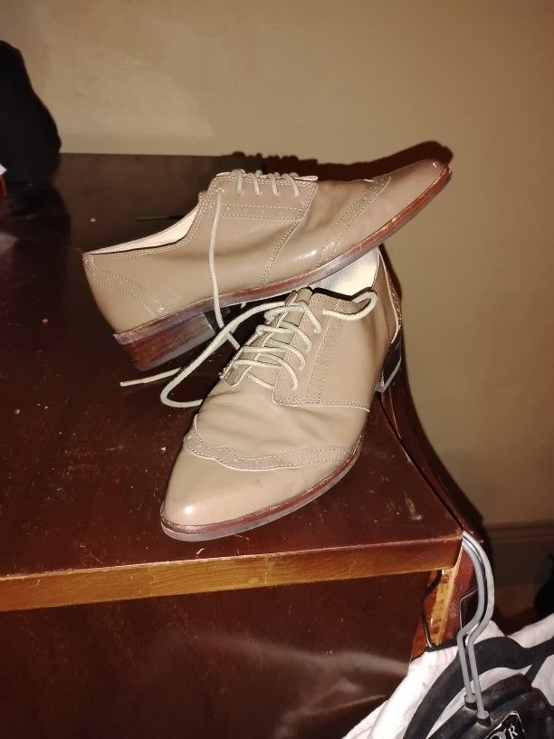 Louise Et Cic Shiny Loafer Shoes. Size 6