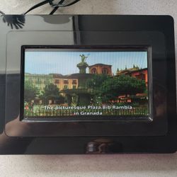 eMotion digital photo frame