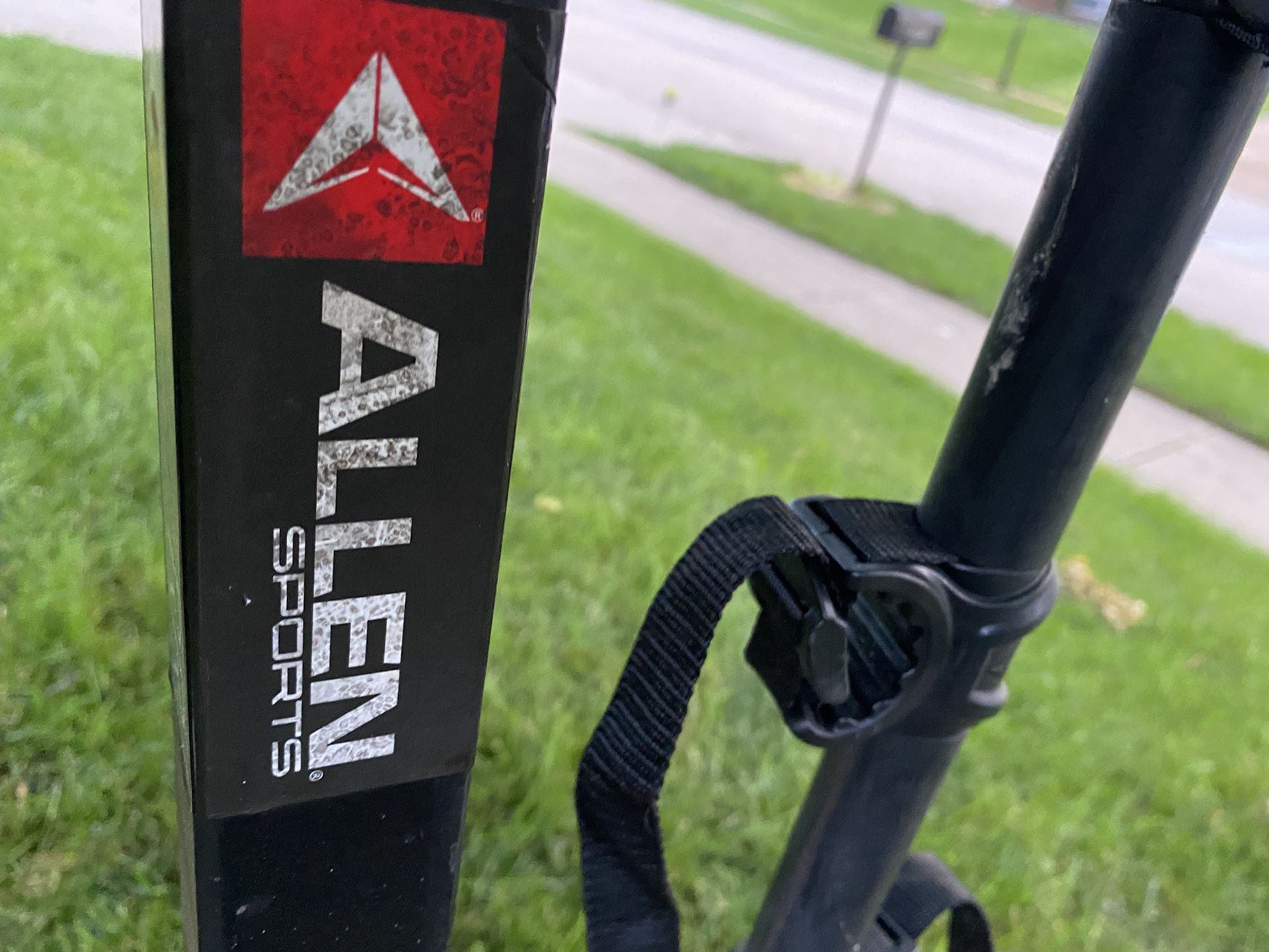 Allen Hitch Mounted Bike Rack 