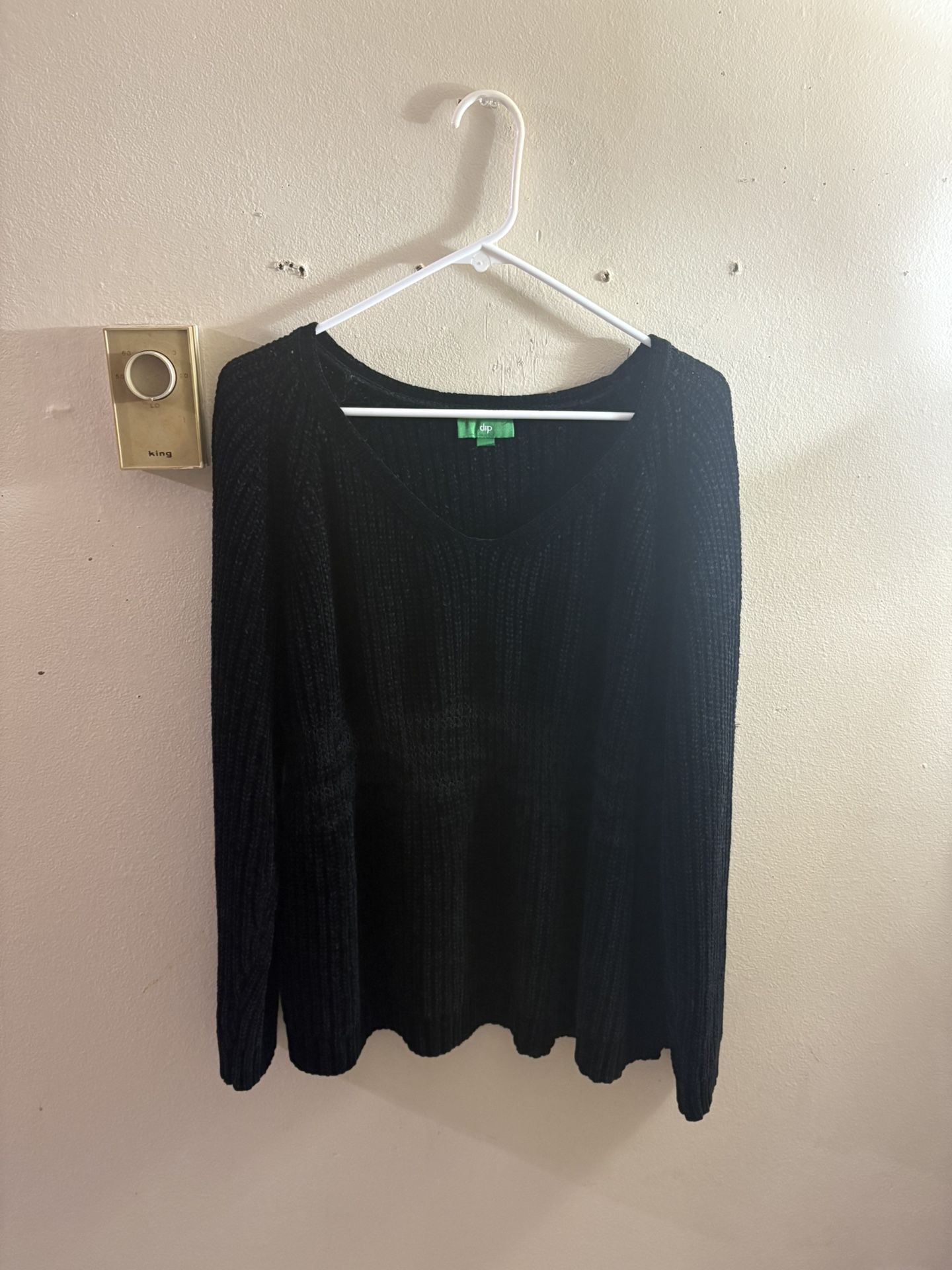 V-neck Black Knitted Sweater 