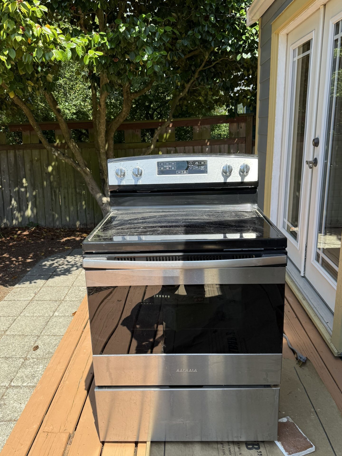 30 in. Electric Range in Stainless Steel