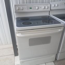 White Stove . Price Including Delivery 