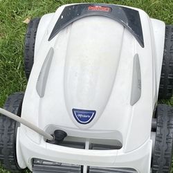 Robotic Pool Cleaner