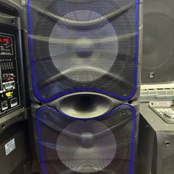 Double 12" Woofers Loud Bluetooth Kareoke Party Speaker. Brand New.  Free 🎤