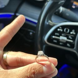 14k White Gold Diamond Ring 