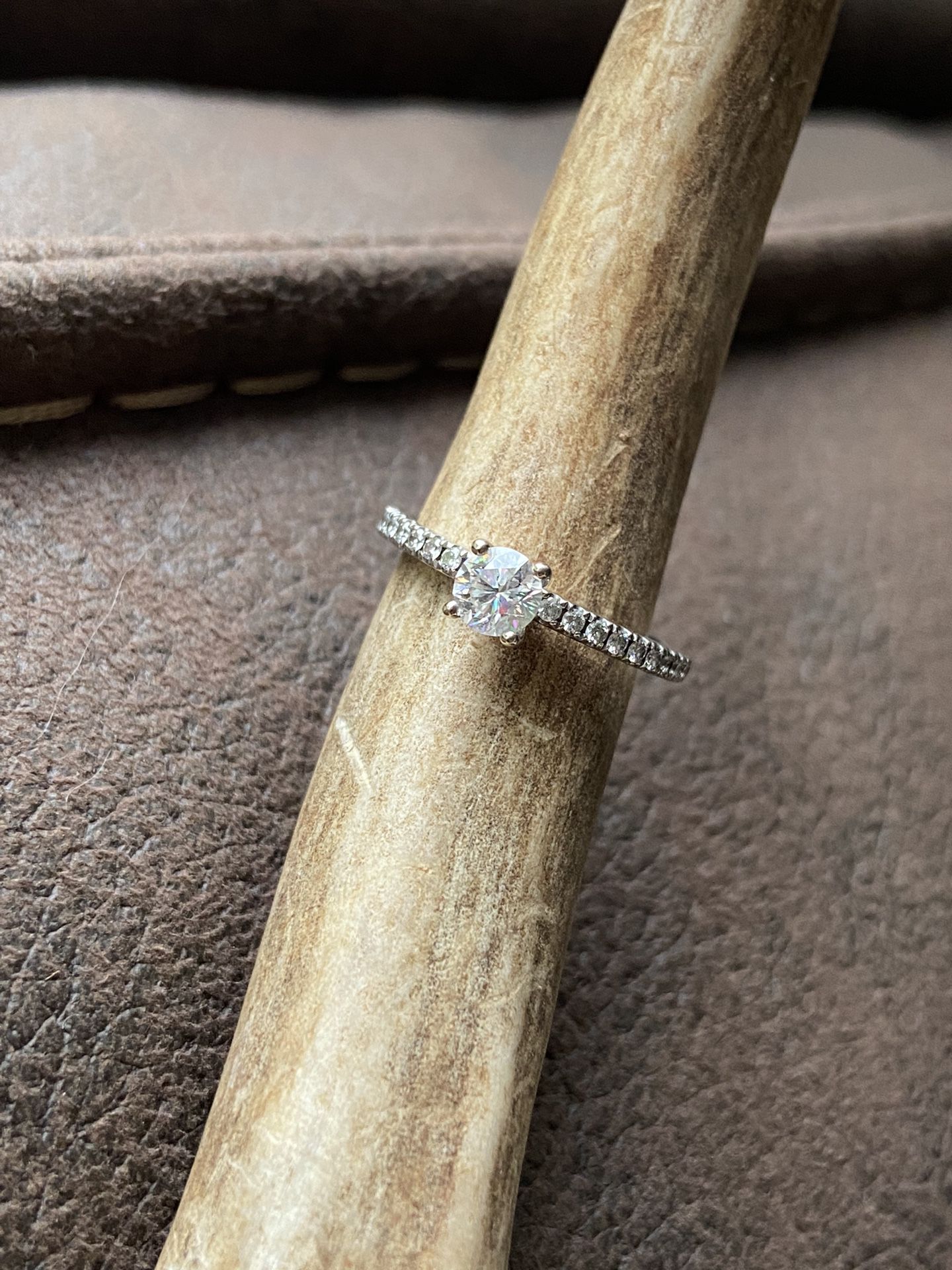 Leo FIRST LIGHT diamond Engagement/wedding Ring 